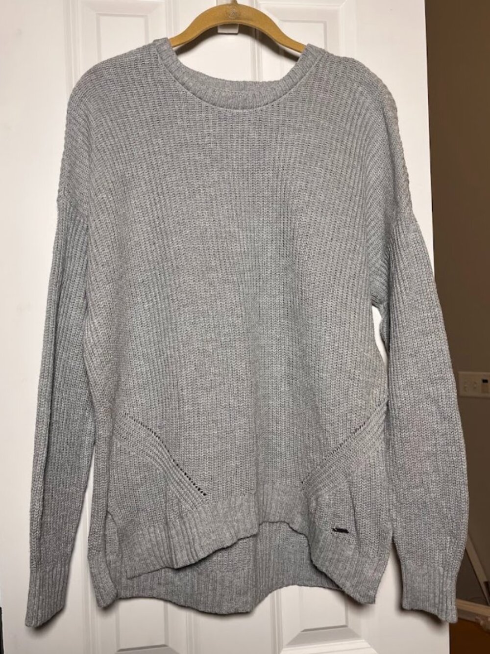 Hollister Gray Ribbed Fisherman Knit Crewneck Sweater Metal Logo Small